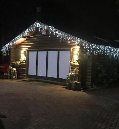 Log Cabin Coventry Eksteriør bilde