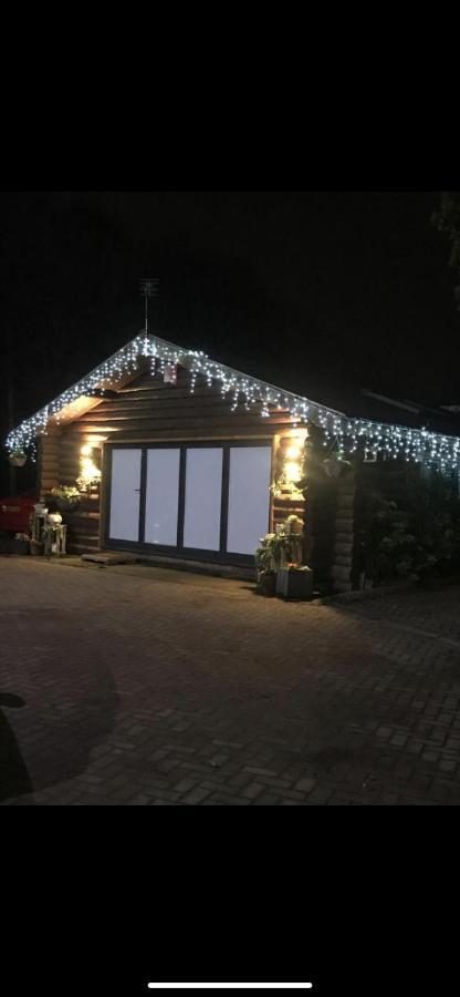 Log Cabin Coventry Eksteriør bilde